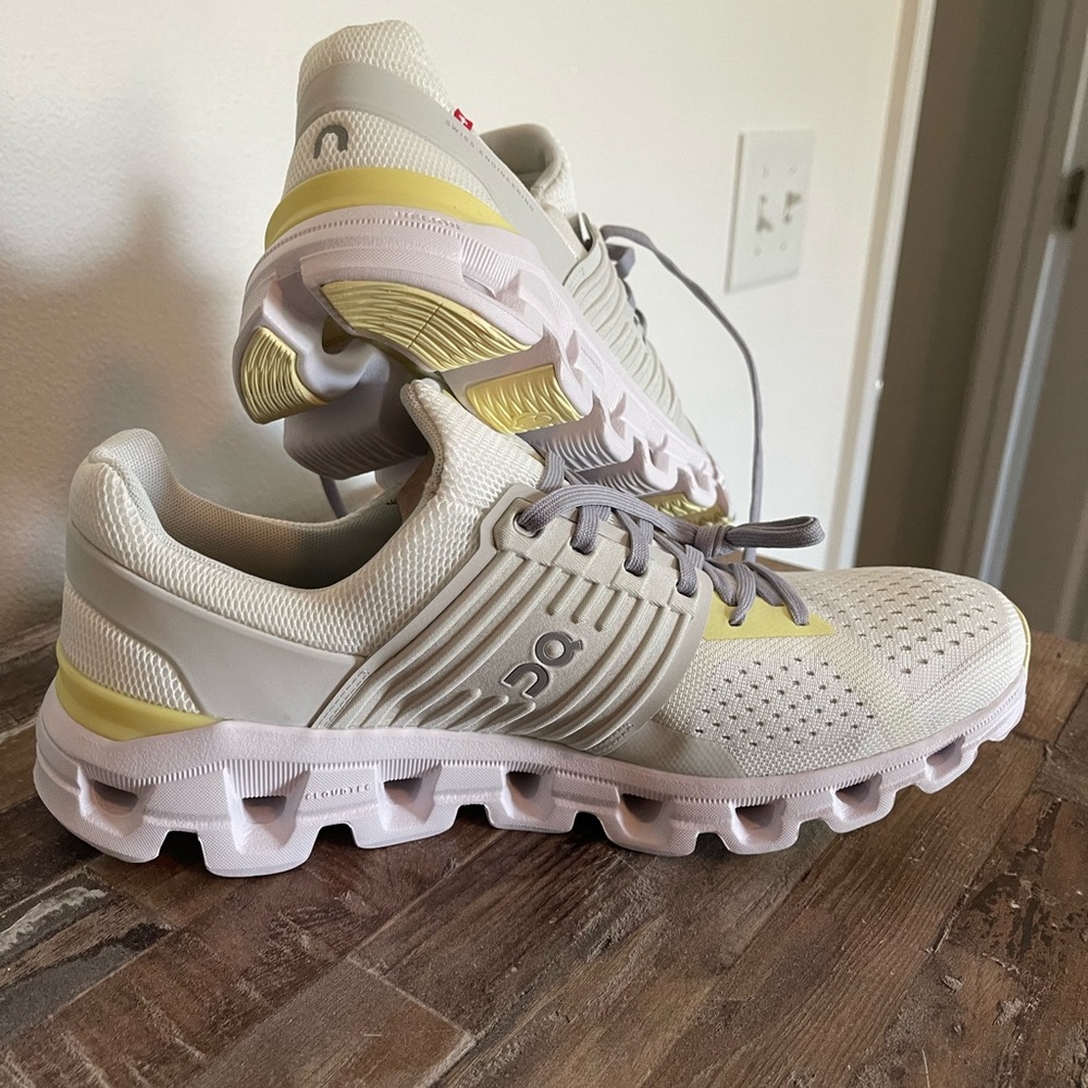 women’s on cloud size 11
